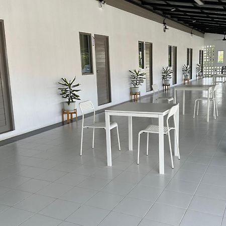 Juni House Chumphon Bed and Breakfast Εξωτερικό φωτογραφία
