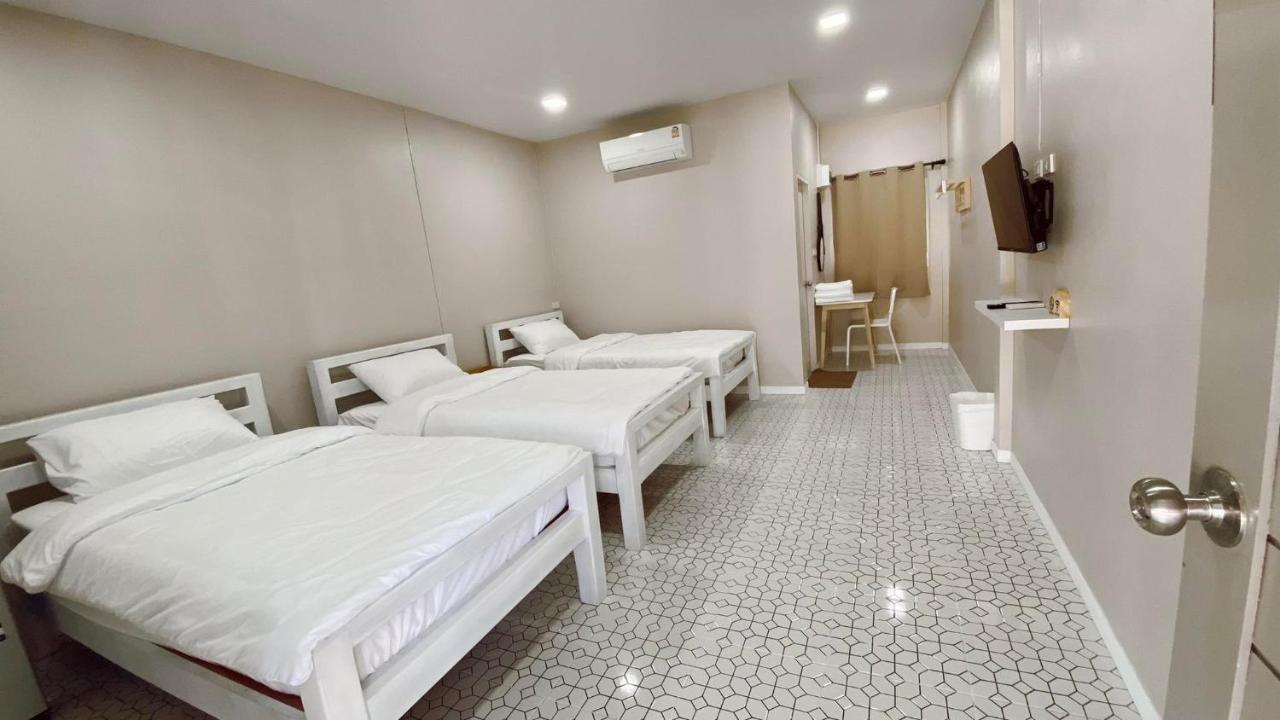 Juni House Chumphon Bed and Breakfast Εξωτερικό φωτογραφία