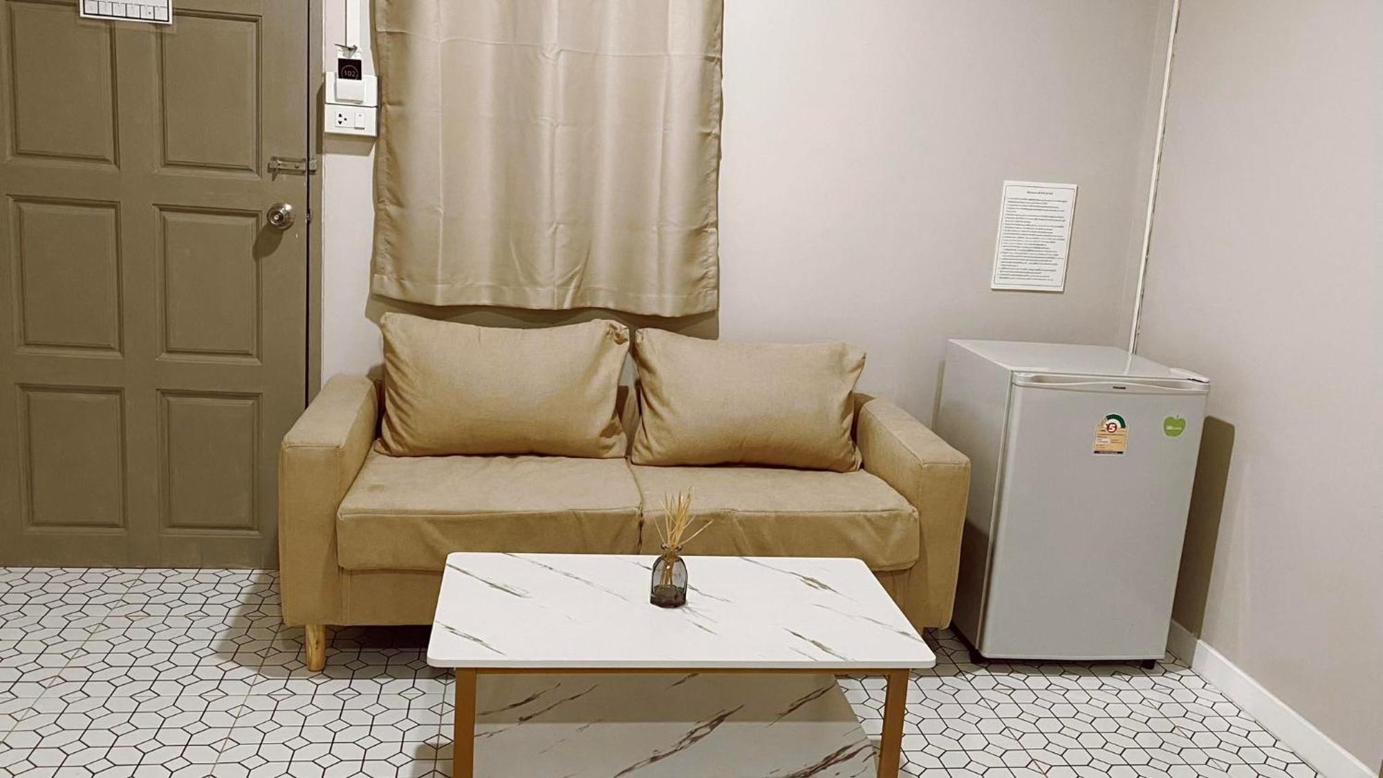 Juni House Chumphon Bed and Breakfast Εξωτερικό φωτογραφία