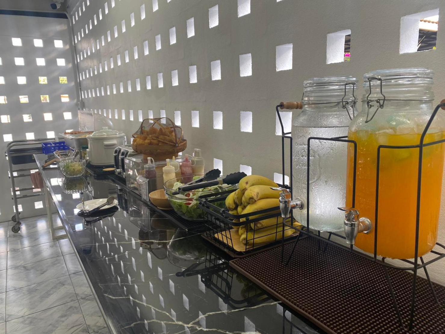 Juni House Chumphon Bed and Breakfast Εξωτερικό φωτογραφία